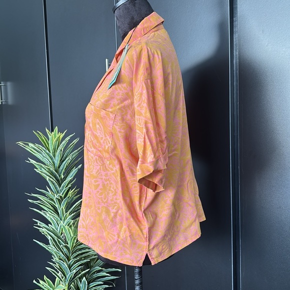 Prana Iguala short sleeve,button down, chest pocket, floral print - Picture 2 of 9
